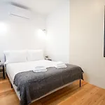 Martires Sweet Apts By Portocityhosts بورتو